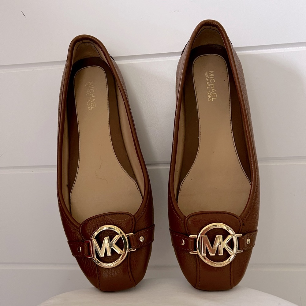 Micheal Kors ballet flats. Size 7.5